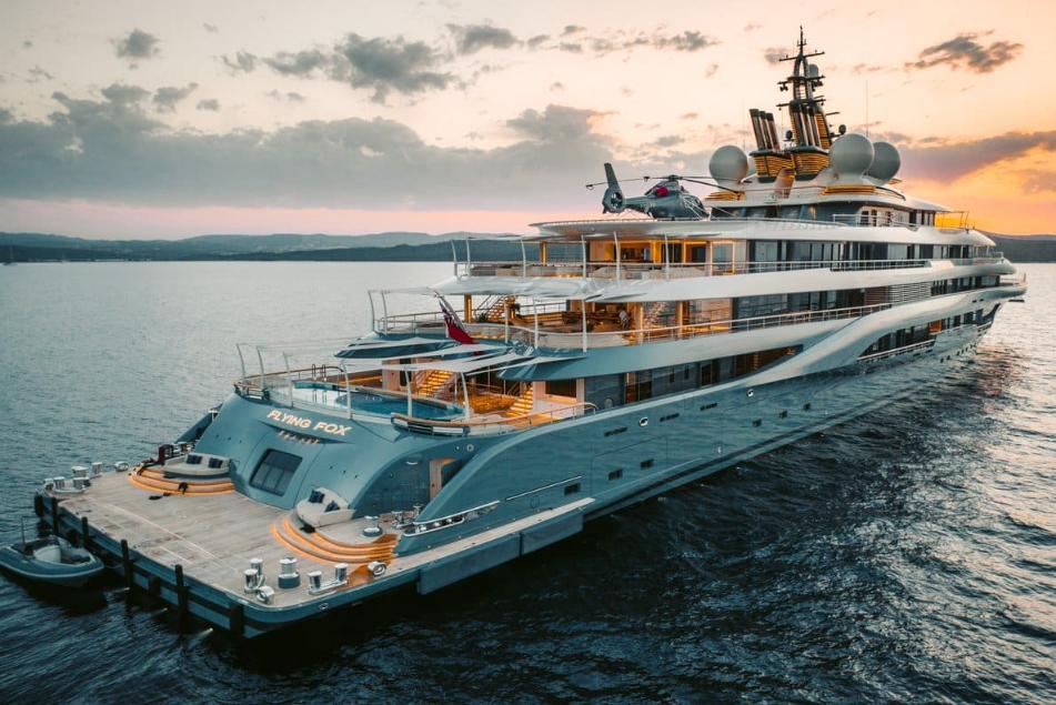 The Role of a Superyacht Crew Agency in Shaping Your Maritime Career